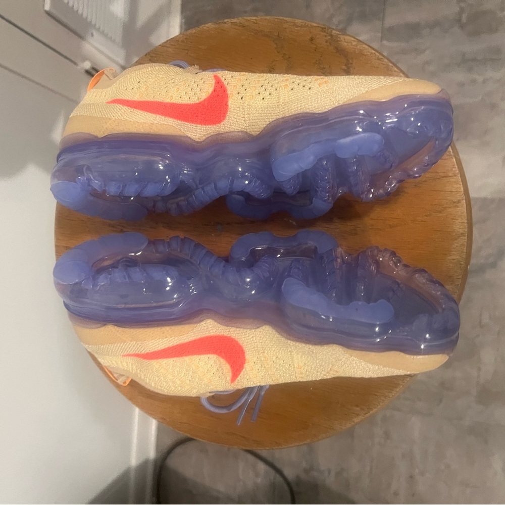 Nike Air Max Vapormax ladies size 5.5 new